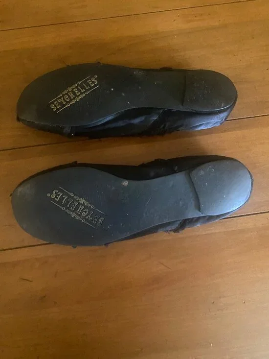 Seychelles Women's 9.5 Black Satiny Ballerina Shoes - Picture 5 of 10